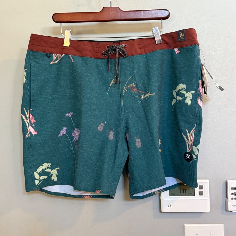 ROARK Chiller Board Shorts Dark Marine Floral Bug Print Hemp Stretch Size‎ 38